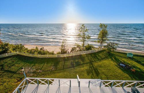 Lake Michigan Retreat- Upper Duplex - Photo 34