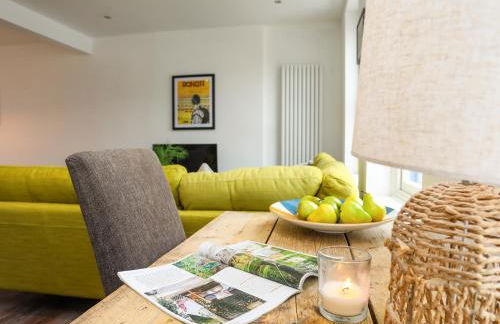 Harbourside Apartment - Photo 11