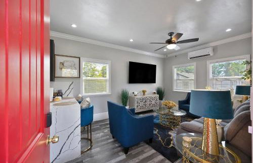 Walk to UC Davis Medical Center! Duplex with Patio - Foto 1