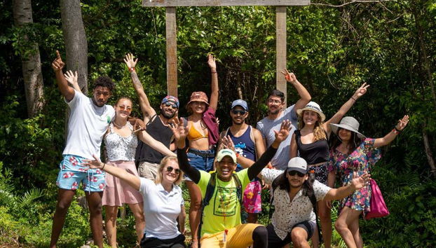 Foto antes de iniciar la ruta de senderismo