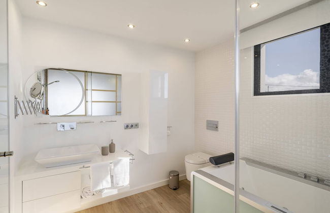 With Pool and Superb sea View - Villa Candelária - Foto 23