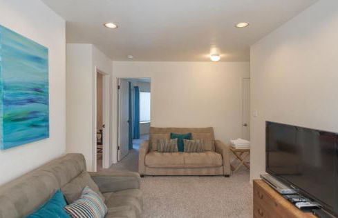 Knot-a-Care! Hot Tub!! Walk to Beach!! BBQ! Fast WiFi!! - Photo 19