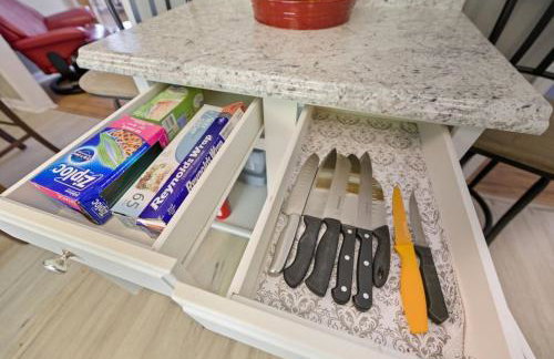 Next Stop! Comfort! 3 BR Near Amtrak Station! - Foto 40