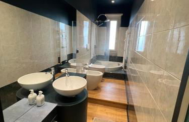 Room with private balcony on the Dora river - Foto 6