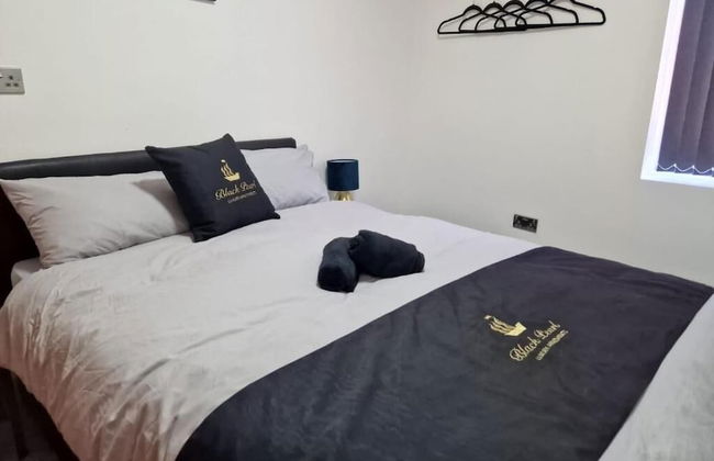 Black Pearl Luxury Apartments - Photo 11