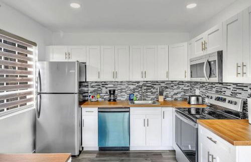 Amazing Big 2 Bedroom Apartment Beach & Casino - Photo 8