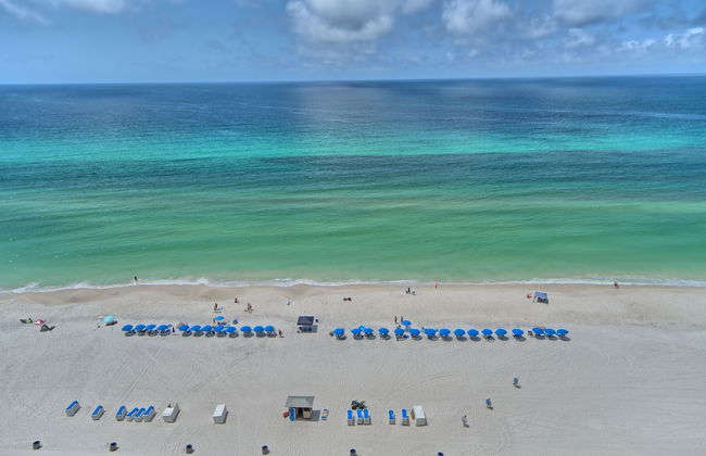 Pleasant Oceanfront Condo with Large Balcony and Beach Access - Unit 1605 by RedAwning - Foto 41