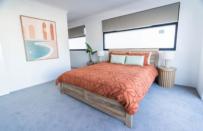 Beautiful 4BR Family Home With Patio and Parking! - Foto 8