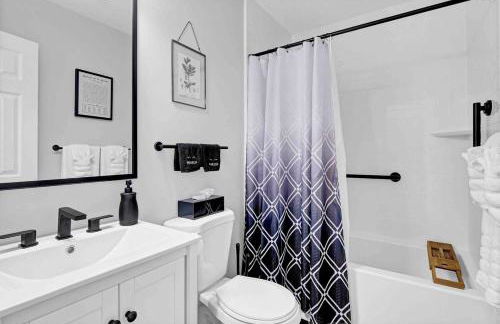 Relaxing 3 Bedroom Home Close to Beach & Airport! - Foto 15