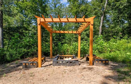 The Heartwood Hideaway-Charming Cabin Getaway-Trails, Creek, and Starry Nights - Foto 28