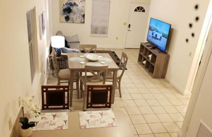 Stylish House Near UF, VA, & Downtown Gainesville - Photo 2