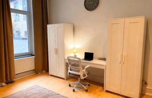 Urban Heritage Suite with work space in Düren Center - Foto 3