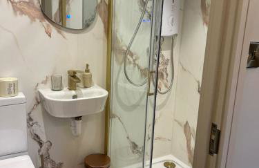 Rural Romantic Cabin-Hot Tub & Outdoor Kitchen - Foto 20