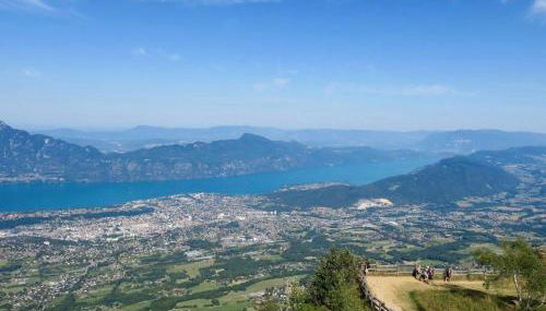 Appartement spacieux / T2 refais à neuf / proche centre - Foto 2