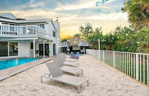 Beachfront Oasis w Htd Pool Cinema Game-Room Tiki - Foto 30