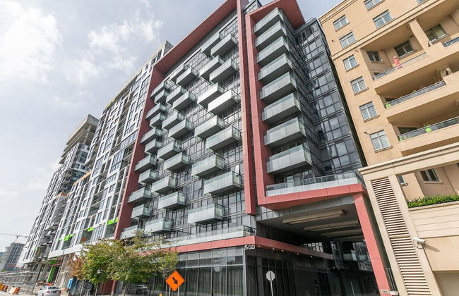 Beautiful Condos In the Heart of Downtown - Foto 37