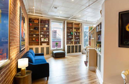 Penthouse Apartment Overlooking Downtown Mall - Foto 11