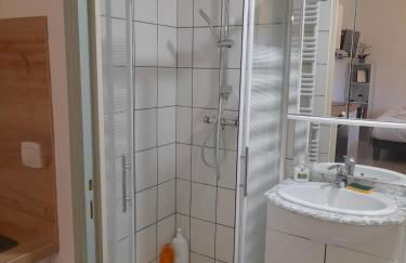 Studio Cosy 15 m2 au fond du jardin - Foto 6