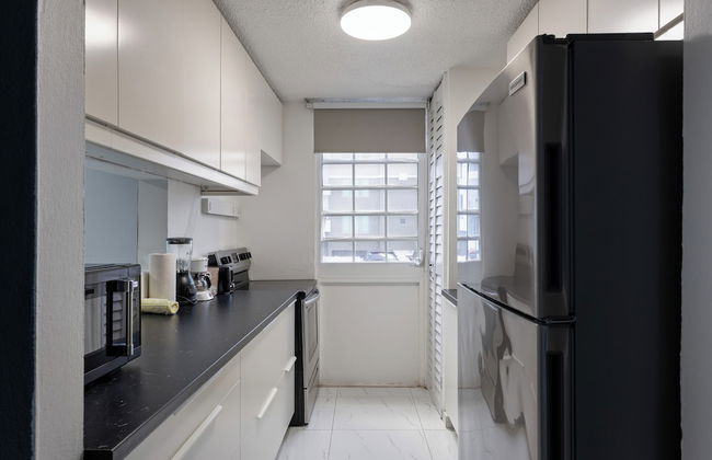 Brisa Marina 2BDR Pool Parking Beachside - Photo 17