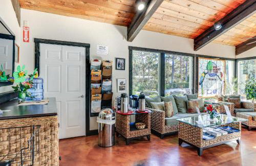 Community Pool and Perks! Nokomis Home 3 Mi to Beach - Foto 35