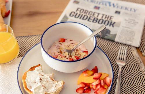 Stylish City Retreat Mins to Manhattan via PATH The Square - Foto 23