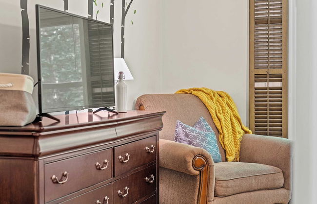 Alpine Serenity by Avantstay Beach + Lake Access Theater, Deck, Playroom - Foto 27