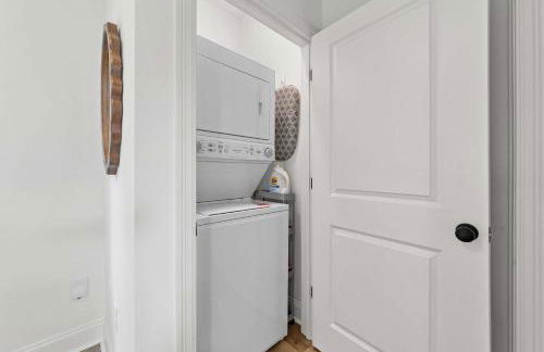 New Breezy Cottage - King Bed - Mini-Golf - Park - Foto 29