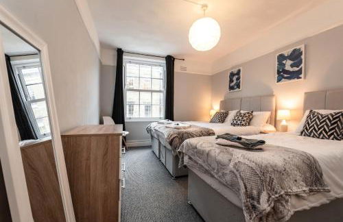 BEST PRICE! Perfect Gunwharf Accommodation - 5 single beds or Kingsize FREE PARKING - Foto 30