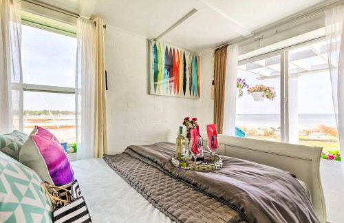 Oceanfront White Stone Cottage w/ Private Beach! - Photo 11
