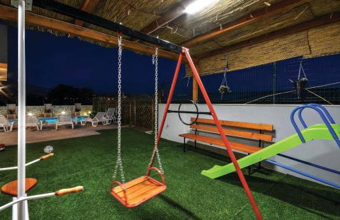 3 Bedroom Nice Home In Solin - Photo 20