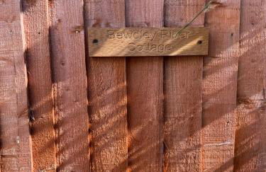 Bewdley River Cottage - Free private gated parking for 2 cars - River front location - Foto 10