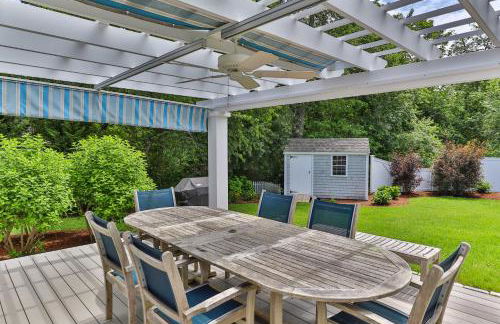 3 Bicycles Provided! Cape Cod Cottage with Deck - Foto 32
