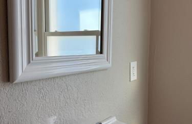 Urban Oasis 4BR Industrial Apartment - Foto 13