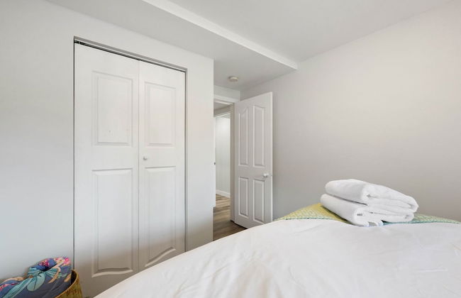 NEW Near Golf Yoga Classes Private Suite Wine - Photo 23