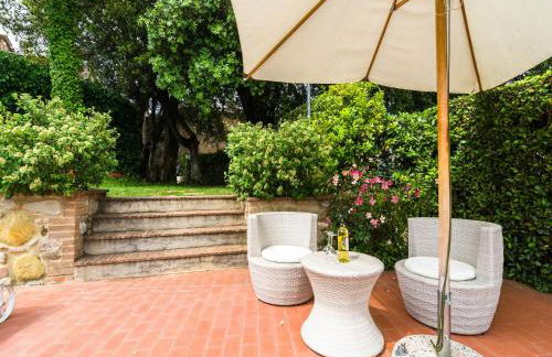 Holiday Home in Town Center with Pool, Garden, Hot Tub - Foto 64