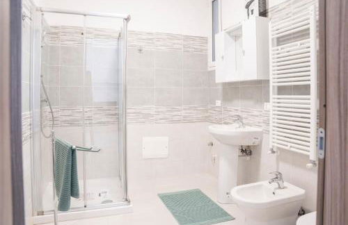 045b - Villetta Moderna 02-24E con VASCA IDROMASSAGGIO in giardino, solo 15 minuti da Mare e Spiaggia - Posto Auto GRATUITO - Foto 34