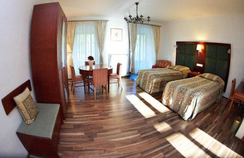 Zamek w Dzięgielowie - Foto 3