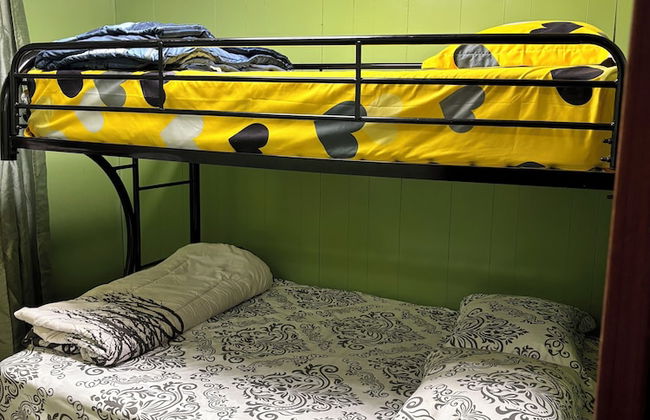 Lakefront Hideaway Resort - Photo 18