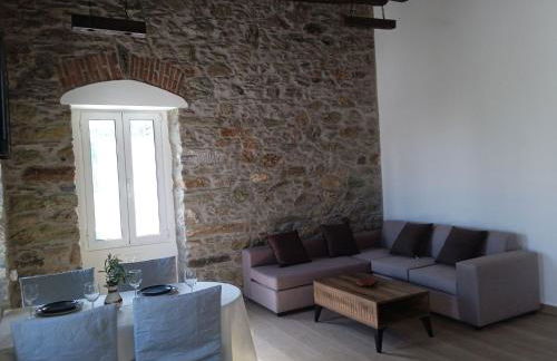 Angelouda's House - Traditional Stone 2 BR Home in Karystos Center - Foto 23