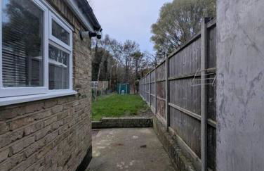 3 BR- King size bed, Netflix, Garden FREE Parking - Foto 45