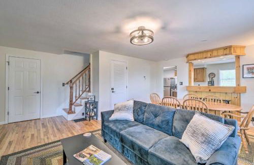 Watkins Glen Lakeview Cottage with Waterfall! - Foto 16