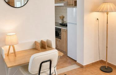 The simple two-bedroom house at Klima Beach - Photo 7