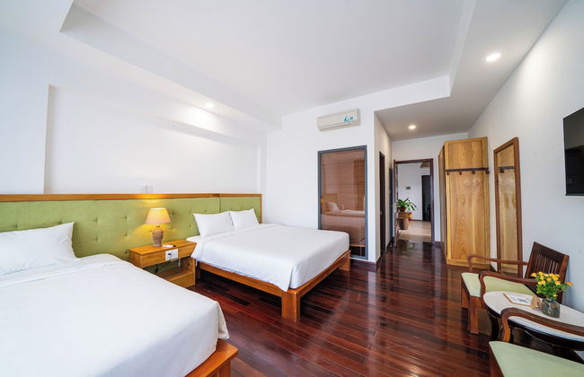 Palm River Boutique - Photo 25