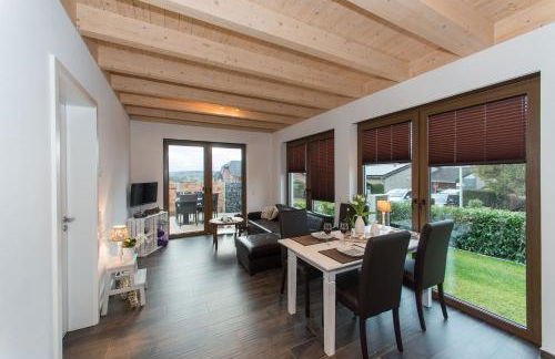 Moderne Ferienwohnung-Seenähe-Terrasse-Parkplatz-Wallbox-Fahrradparkplatz - Foto 1