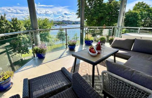 Beste Lage mit Warnowblick - großer Balkon, zwei Schlafzimmer, Aufzug, Stellplatz - Foto 24