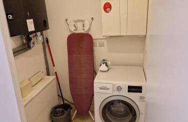 Luxury Corner Apartment by Cambridge Station with Free Allocated Underground Parking & Flexible Beds - Foto 14