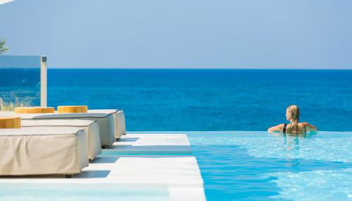 La Casa di Mare, Luxury Beach Front Villa with Private Pool, Whirlpools & Sauna, By ThinkVilla - Foto 2