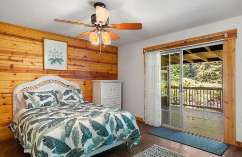 6 BR 4BA Redwood Retreat w Pool - Foto 11