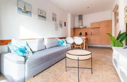 Apartamento 303 junto a la playa piscina y parking - Foto 2