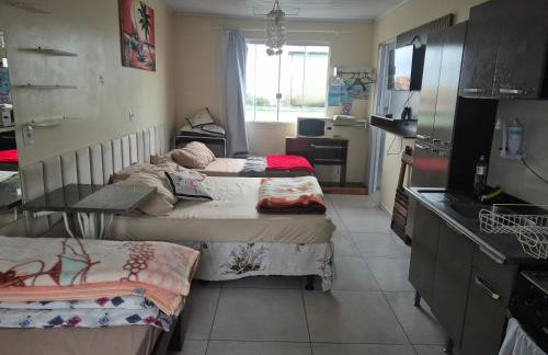 kitnet central com linda vista 75 - Foto 6